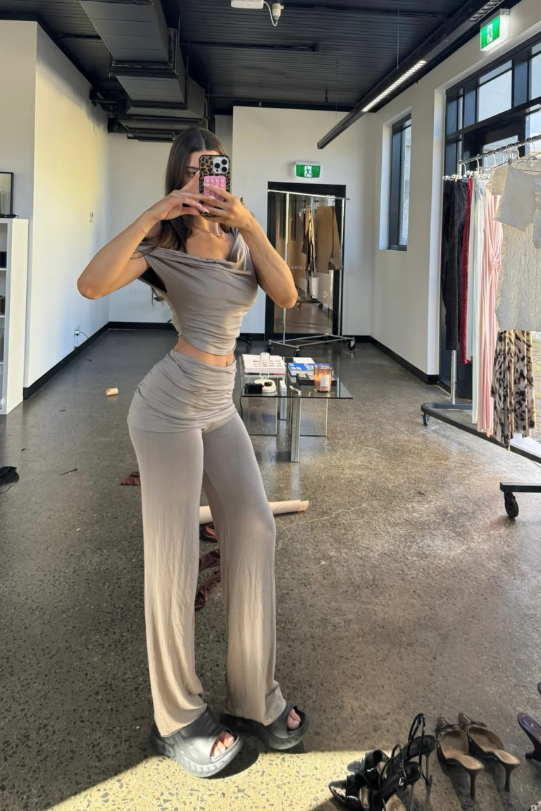 Venus Set in Cashew