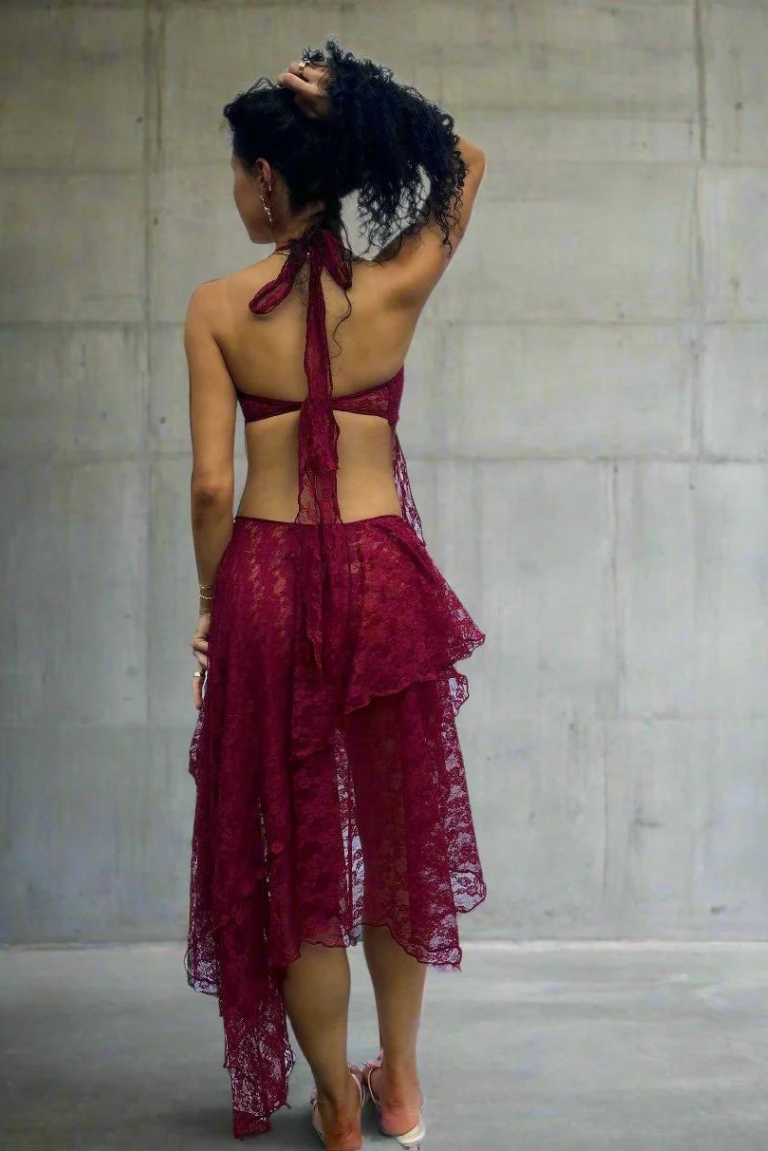 Sophie Lace Skirt in Wine